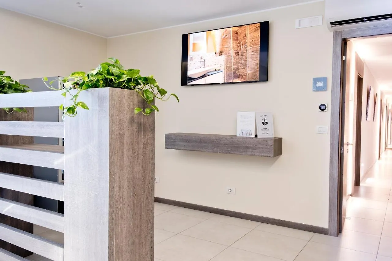 Salus Locazione Turistica Hotel Verona 0*,  Italy